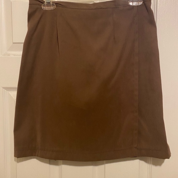 Capacity Petites Skirt- Large - Picture 1 of 6
